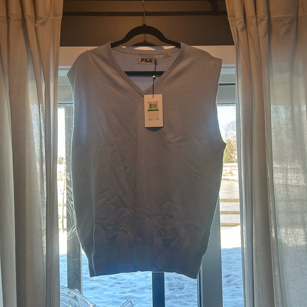 (new) with tags Fila men’s sweater, vest size large